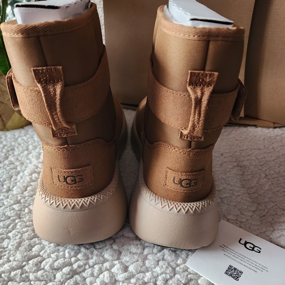 UGG Tan Suede Boots - Picture 4 of 10